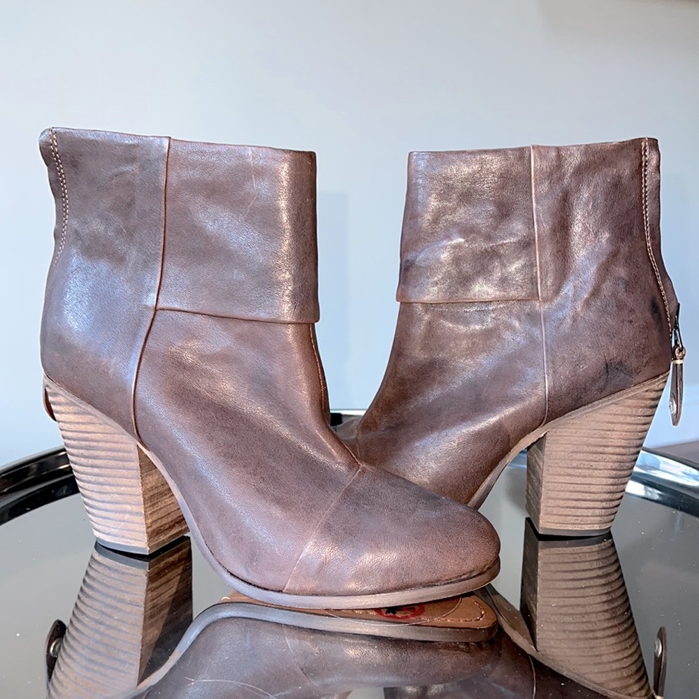Rag n bone size 39 Newbury ankle boots.  Never worn.  No box